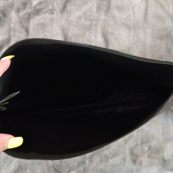 Zipper piuch - Picture 3 of 3